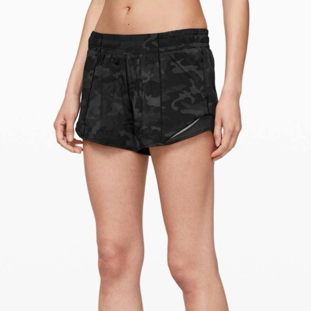 Lululemon Hotty Hot Short II Long 4" Bottoms Swift Four-Way Stretch Camo Print
